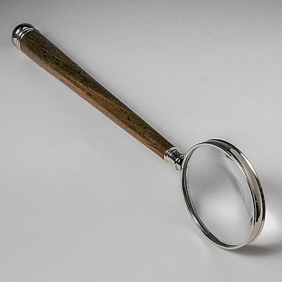 WOOD MAGNIFYING GLASS