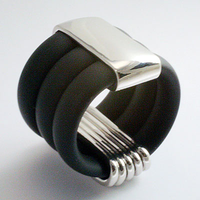 SILVER & RUBBER RING
