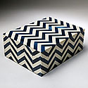 MEDIUM CHEVRON BOX