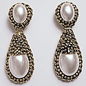 PEARL & GOLD TEARDROP EARRINGS